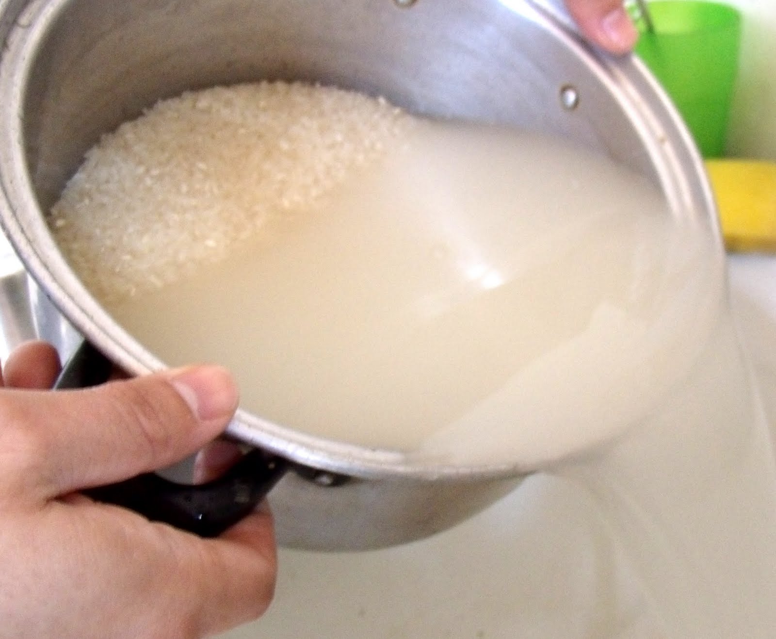 lavar arroz para eliminar almidon